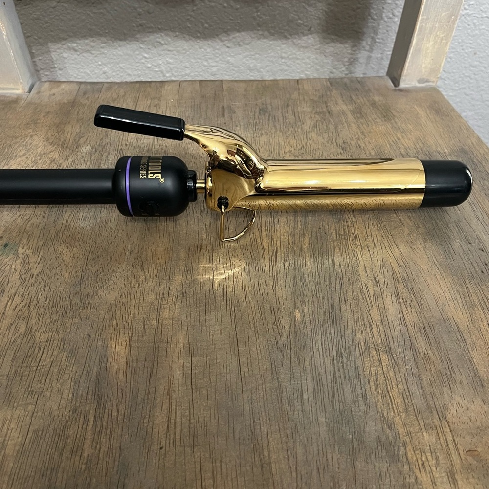 Hot Tools Signature Series Gold Curling Iron/Wand, 1.25 Inch. 1 1/4"